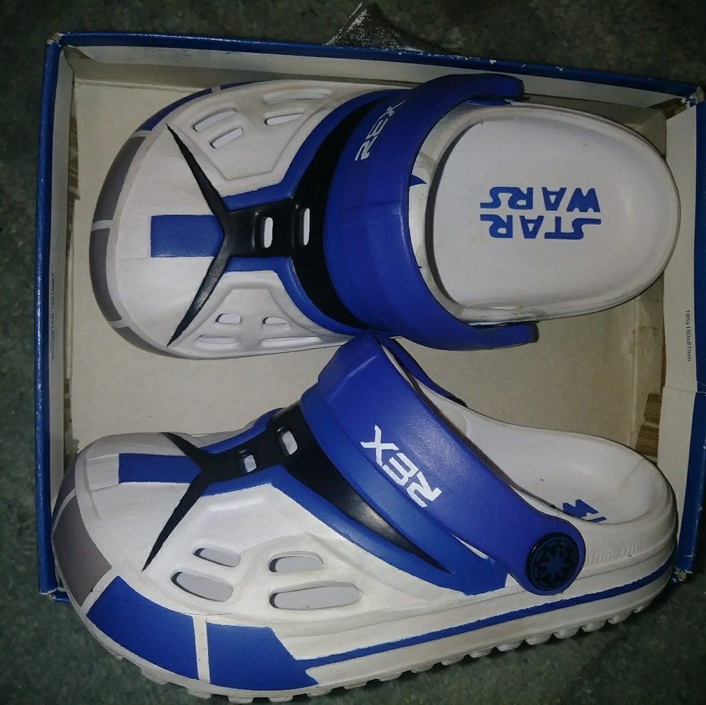 Striderite StarWars toddler shoes